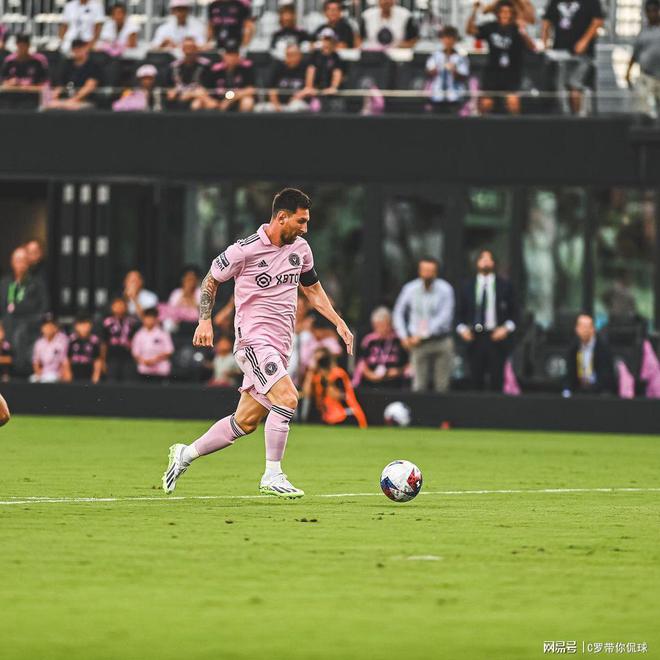 半岛体育官网-巴萨双线踢球本赛季，梅西梅开七度再创佳绩的简单介绍