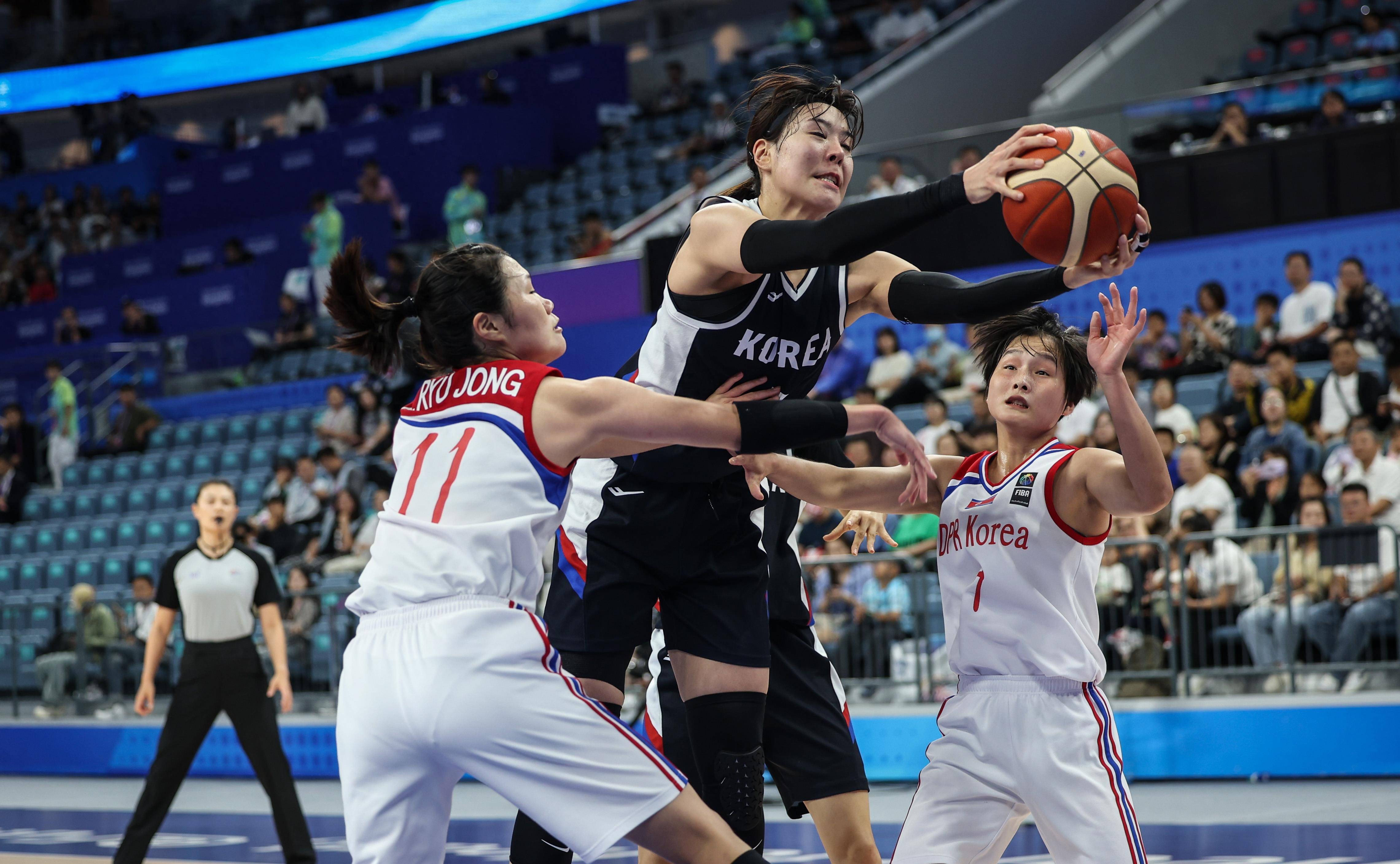 半岛体育下载入口官网-斯洛文尼亚篮球健将夺得铜牌，表现出色