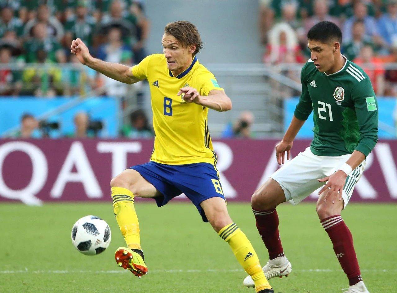 半岛体育官网入口-圣埃蒂安客场逆转胜利，法甲积分榜逐渐攀升